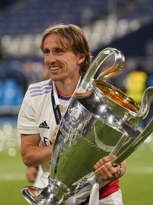 足坛悲喜夜！姆巴佩双响，皇马2：1，AC米兰逆转