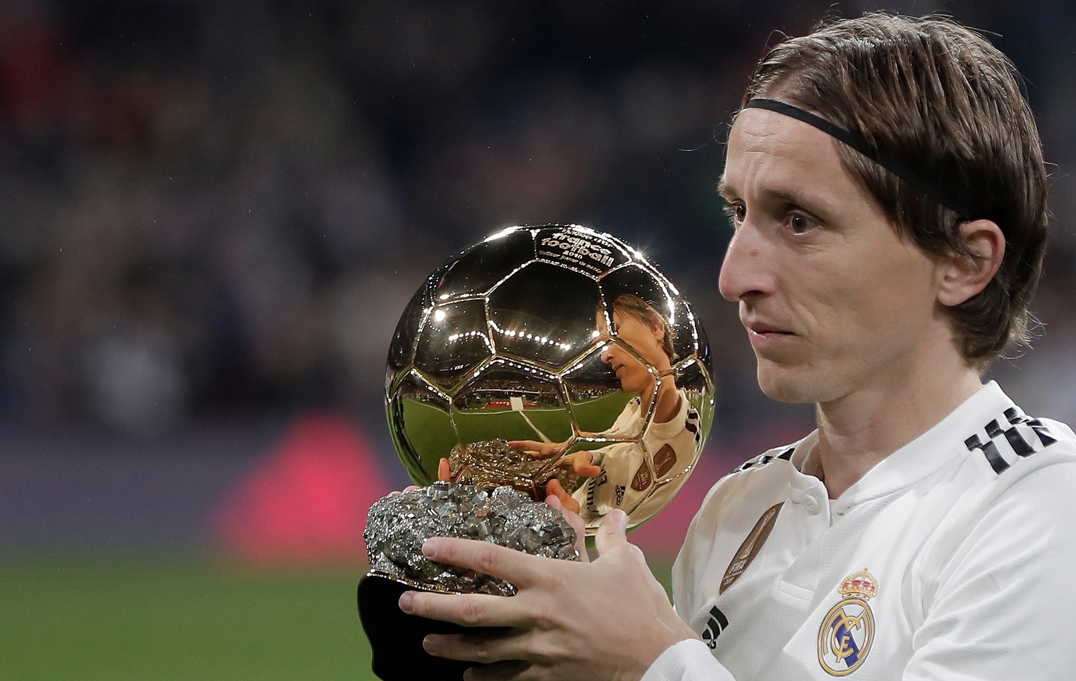 几乎零角度都能进，这准度离谱